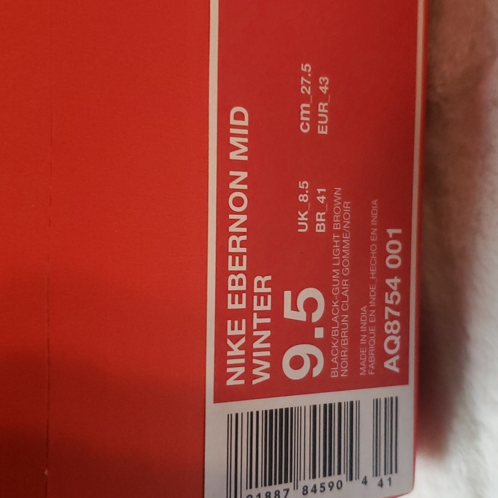 Shoe - Picture 4 of 4